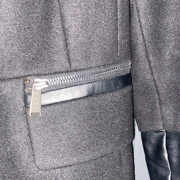 Coat - Picture 5 of 7